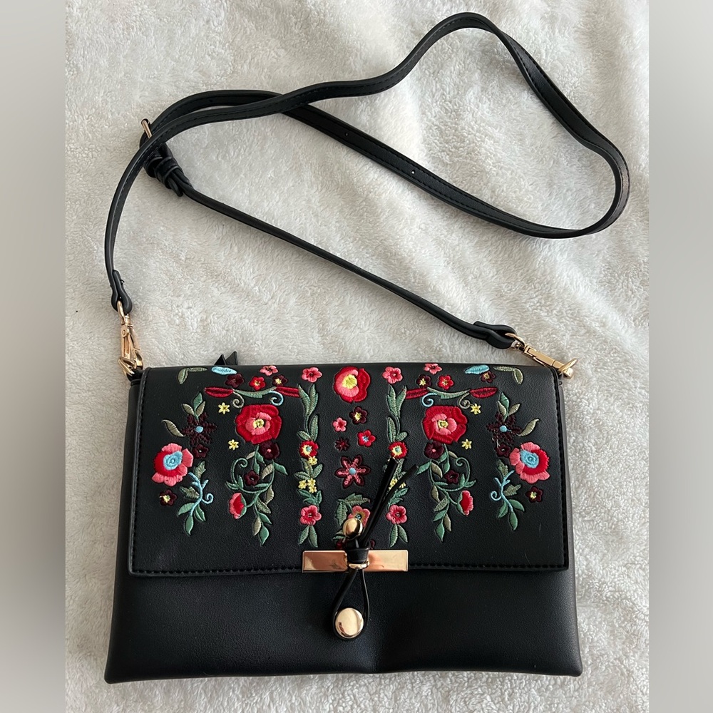 Black Floral Crossbody